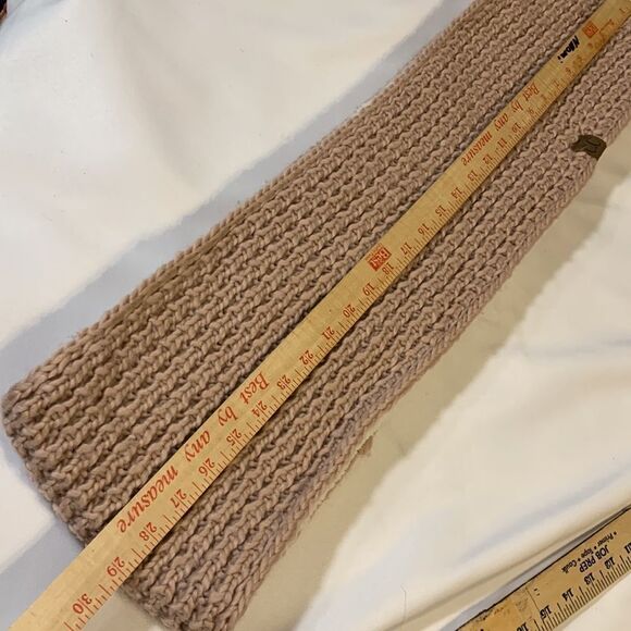 C.C Exclusives crocheted scarf with faux fur lining - Picture 6 of 7